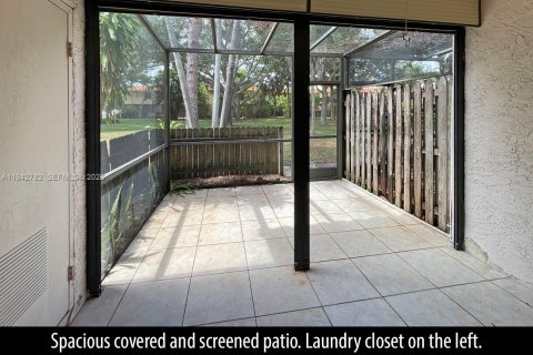 Touwnhouse à louer à Boca Raton, Floride: 2 chambres, 103.12 m2 № 1999421 - photo 9