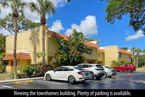 Touwnhouse à louer à Boca Raton, Floride: 2 chambres, 103.12 m2 № 1999421 - photo 2