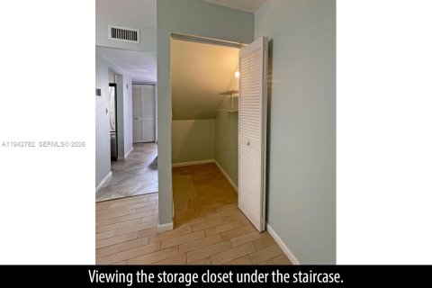 Touwnhouse à louer à Boca Raton, Floride: 2 chambres, 103.12 m2 № 1999421 - photo 11