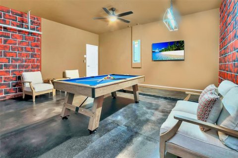 House in Kissimmee, Florida 10 bedrooms, 397.16 sq.m. № 1552947 - photo 5