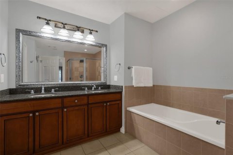 Condominio en venta en Four Corners, Florida, 3 dormitorios, 151.43 m2 № 2434925 - foto 13