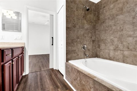 Townhouse in Windermere, Florida 3 bedrooms, 151.34 sq.m. № 1832916 - photo 27