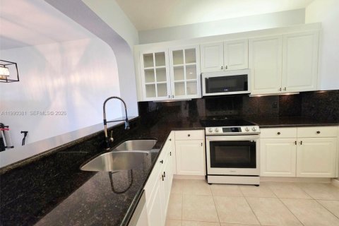 Copropriété à vendre à Tamarac, Floride: 2 chambres, 140.1 m2 № 2057489 - photo 5