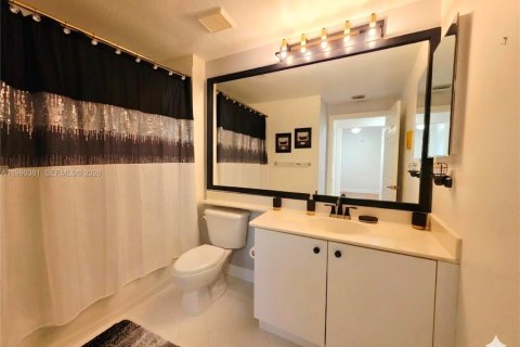 Copropriété à vendre à Tamarac, Floride: 2 chambres, 140.1 m2 № 2057489 - photo 20