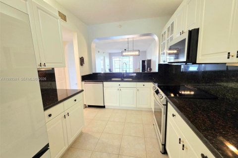 Copropriété à vendre à Tamarac, Floride: 2 chambres, 140.1 m2 № 2057489 - photo 8