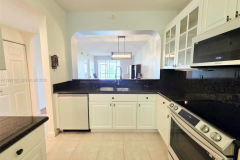 Copropriété à vendre à Tamarac, Floride: 2 chambres, 140.1 m2 № 2057489 - photo 7