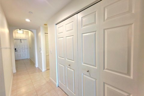 Copropriété à vendre à Tamarac, Floride: 2 chambres, 140.1 m2 № 2057489 - photo 11