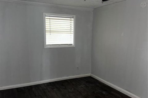 House in Land O' Lakes, Florida 4 bedrooms, 121.52 sq.m. № 1887044 - photo 21