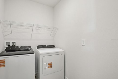 House in Parrish, Florida 3 bedrooms, 117.89 sq.m. № 2139707 - photo 12