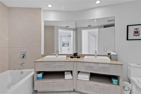 Купить кондоминиум в Холливуд, Флорида 2 спальни, 106.37м2, № 1983265 - фото 16