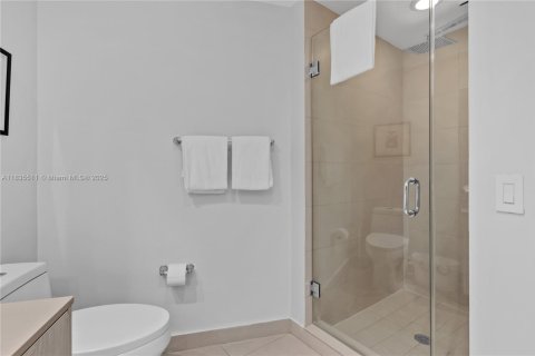 Купить кондоминиум в Холливуд, Флорида 2 спальни, 106.37м2, № 1983265 - фото 18