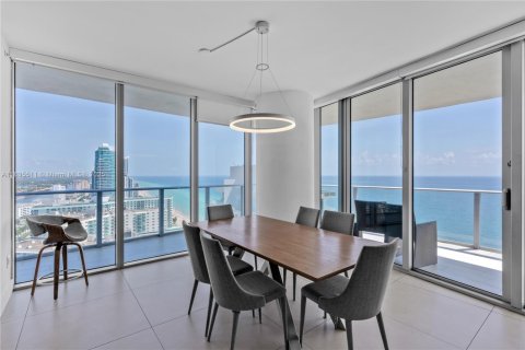 Купить кондоминиум в Холливуд, Флорида 2 спальни, 106.37м2, № 1983265 - фото 4