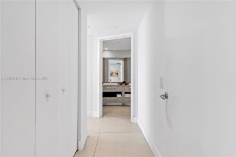 Купить кондоминиум в Холливуд, Флорида 2 спальни, 106.37м2, № 1983265 - фото 29