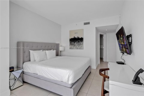 Купить кондоминиум в Холливуд, Флорида 2 спальни, 106.37м2, № 1983265 - фото 20