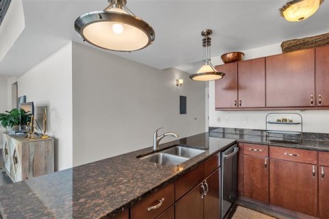 Condo in Lakeland, Florida, 1 bedroom  № 2195158 - photo 13
