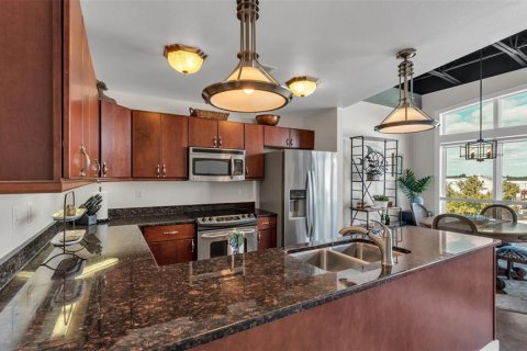Condo in Lakeland, Florida, 1 bedroom  № 2195158 - photo 10
