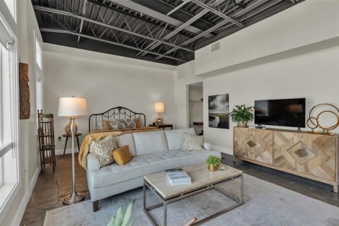 Condo in Lakeland, Florida, 1 bedroom  № 2195158 - photo 6