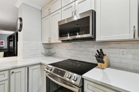 Condo in Palm Harbor, Florida, 2 bedrooms  № 1751470 - photo 20