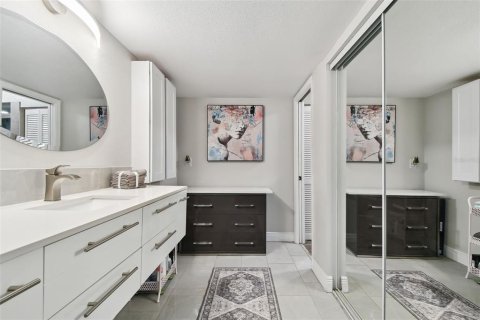 Condo in Palm Harbor, Florida, 2 bedrooms  № 1751470 - photo 26