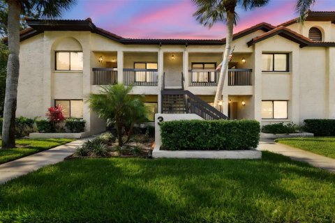 Condo in Palm Harbor, Florida, 2 bedrooms  № 1751470 - photo 1