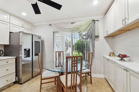 Condo in Palm Harbor, Florida, 2 bedrooms  № 1751470 - photo 23
