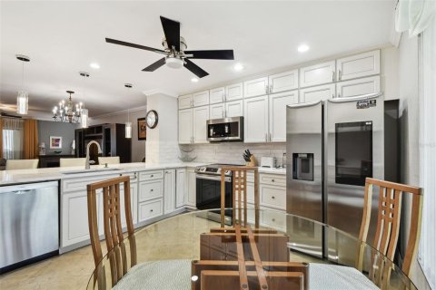 Condo in Palm Harbor, Florida, 2 bedrooms  № 1751470 - photo 22