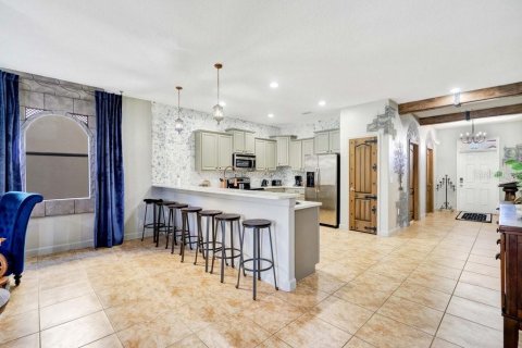 House in Davenport, Florida 8 bedrooms, 363.15 sq.m. № 1435975 - photo 25