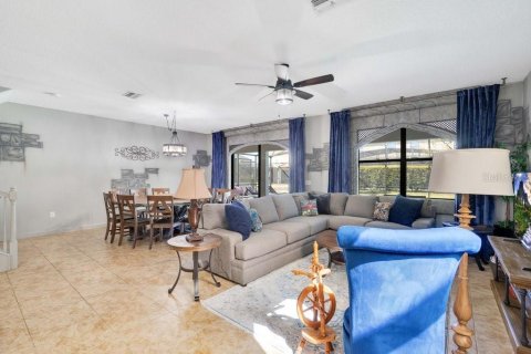 House in Davenport, Florida 8 bedrooms, 363.15 sq.m. № 1435975 - photo 19