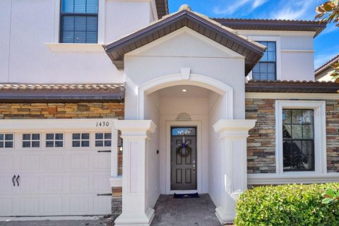 House in Davenport, Florida 8 bedrooms, 363.15 sq.m. № 1435975 - photo 14