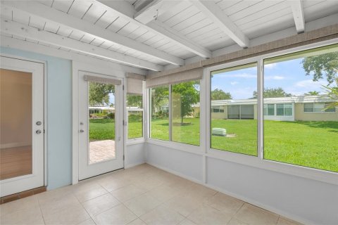 House in Sarasota, Florida 2 bedrooms, 107.4 sq.m. № 2291060 - photo 22