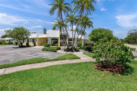 House in Sarasota, Florida 2 bedrooms, 107.4 sq.m. № 2291060 - photo 30
