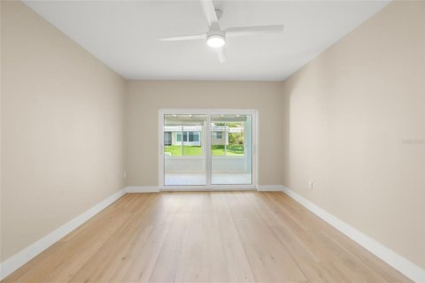 House in Sarasota, Florida 2 bedrooms, 107.4 sq.m. № 2291060 - photo 16