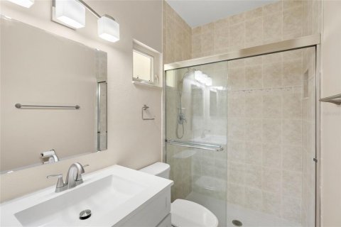 House in Sarasota, Florida 2 bedrooms, 107.4 sq.m. № 2291060 - photo 15