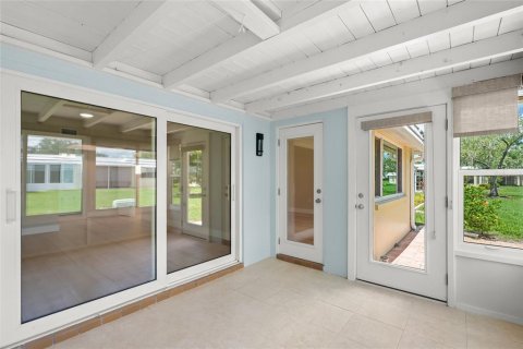 House in Sarasota, Florida 2 bedrooms, 107.4 sq.m. № 2291060 - photo 23