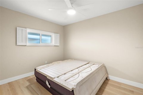 House in Sarasota, Florida 2 bedrooms, 107.4 sq.m. № 2291060 - photo 12