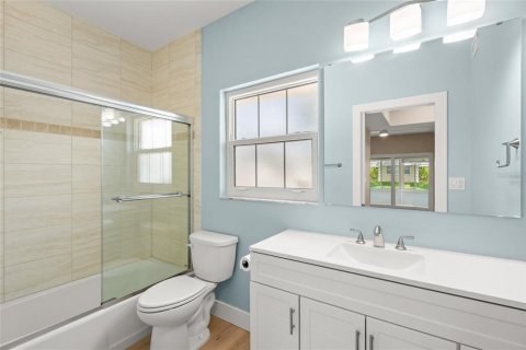 House in Sarasota, Florida 2 bedrooms, 107.4 sq.m. № 2291060 - photo 21