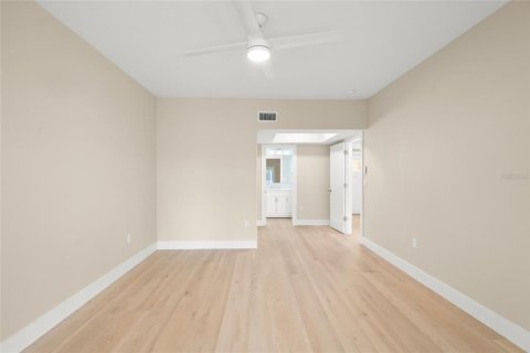 House in Sarasota, Florida 2 bedrooms, 107.4 sq.m. № 2291060 - photo 18
