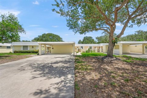 House in Sarasota, Florida 2 bedrooms, 107.4 sq.m. № 2291060 - photo 2