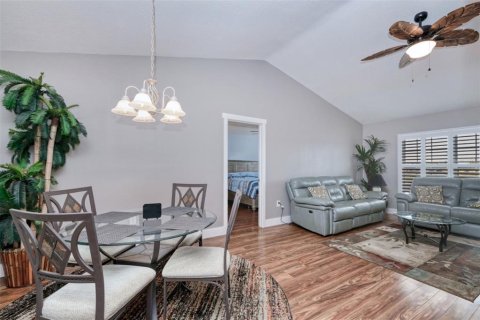 House in Port Charlotte, Florida 2 bedrooms, 118.36 sq.m. № 1614495 - photo 5