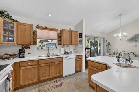 Villa ou maison à vendre à The Villages, Floride: 3 chambres, 129.32 m2 № 2314335 - photo 10