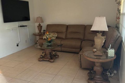 Condo in Boca Raton, Florida, 1 bedroom  № 2187998 - photo 8