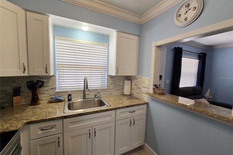 Condominio en venta en Saint Pete Beach, Florida, 1 dormitorio, 52.68 m2 № 2232245 - foto 16