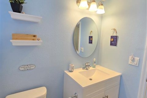 Condominio en venta en Saint Pete Beach, Florida, 1 dormitorio, 52.68 m2 № 2232245 - foto 26