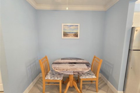 Condominio en venta en Saint Pete Beach, Florida, 1 dormitorio, 52.68 m2 № 2232245 - foto 19