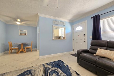 Condominio en venta en Saint Pete Beach, Florida, 1 dormitorio, 52.68 m2 № 2232245 - foto 12