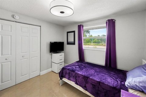 Casa en venta en Seminole, Florida, 4 dormitorios, 173.73 m2 № 2358599 - foto 14