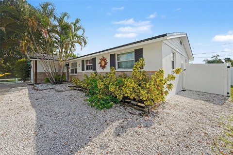 Casa en venta en Seminole, Florida, 4 dormitorios, 173.73 m2 № 2358599 - foto 23