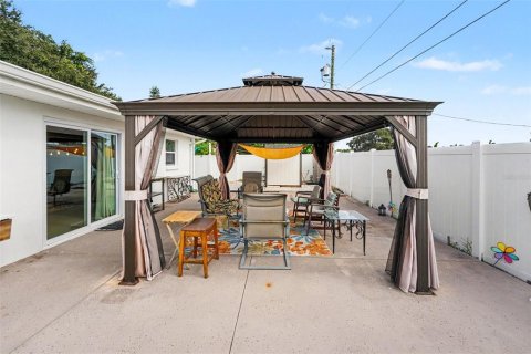 Casa en venta en Seminole, Florida, 4 dormitorios, 173.73 m2 № 2358599 - foto 19