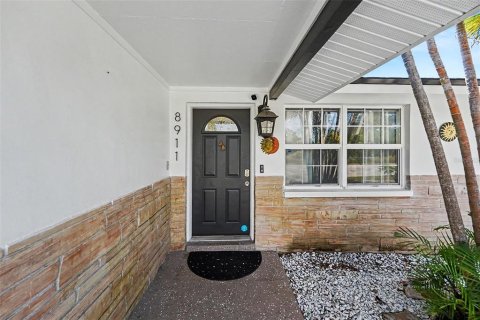Casa en venta en Seminole, Florida, 4 dormitorios, 173.73 m2 № 2358599 - foto 2