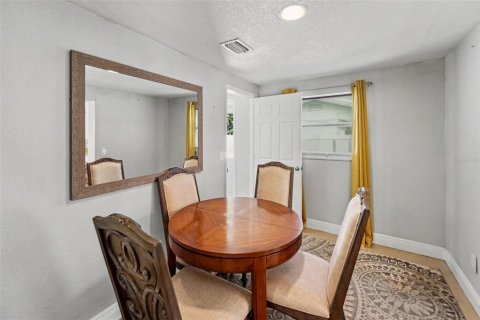 Casa en venta en Seminole, Florida, 4 dormitorios, 173.73 m2 № 2358599 - foto 5
